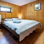 Chalet Squirrel
